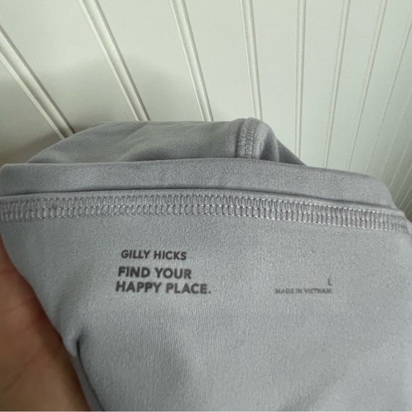 Gilly Hicks Ruched Bike Shorts Sports Bra Set - Picture 11 of 11